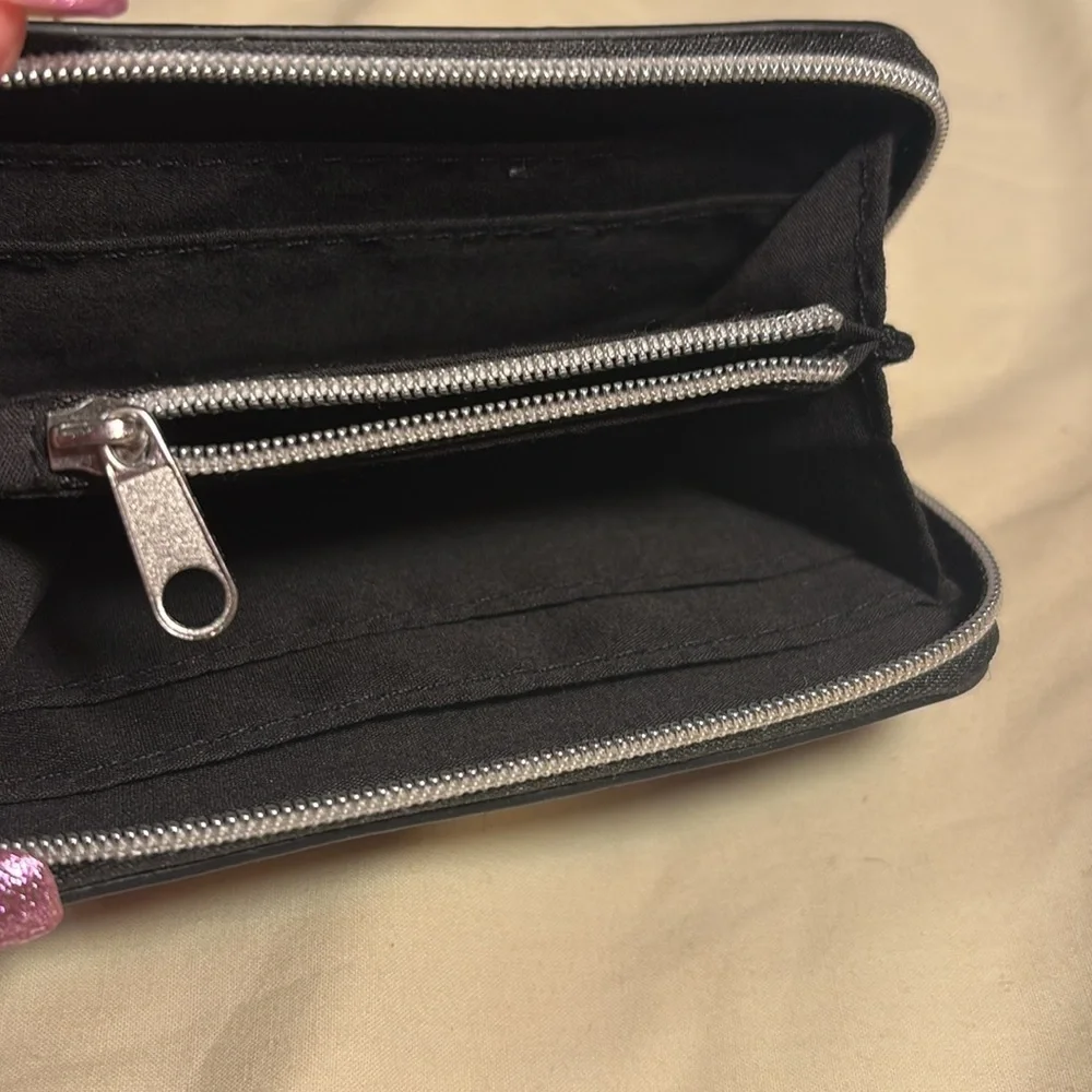 Wallet - Picture 3 of 4